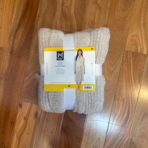 Women’s robe size medium